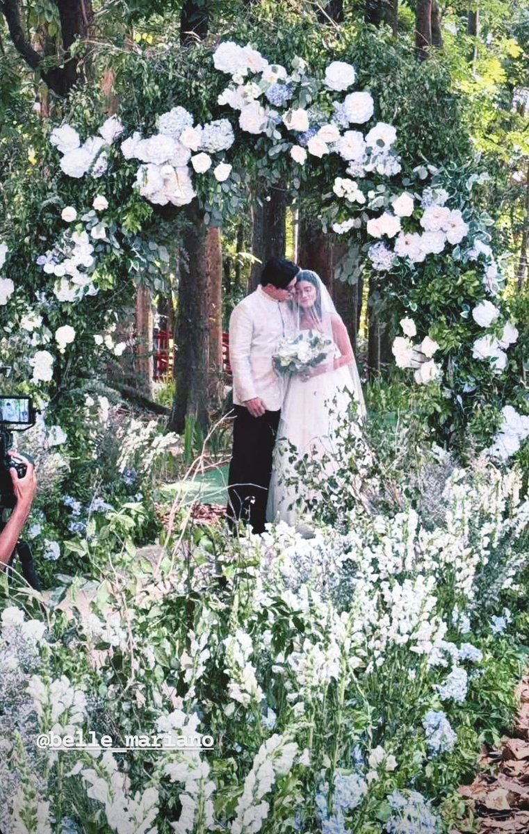 DonBelleOFC's tweet photo. IG @.direkrowell shared a photo with Belle Mariano 

BINGLING ENDGAME 

#BingLingXieXie
#CantBuyMeLoveFinale
#DonBelle | #CantBuyMeLove https://t.co/D0xLes2PCT