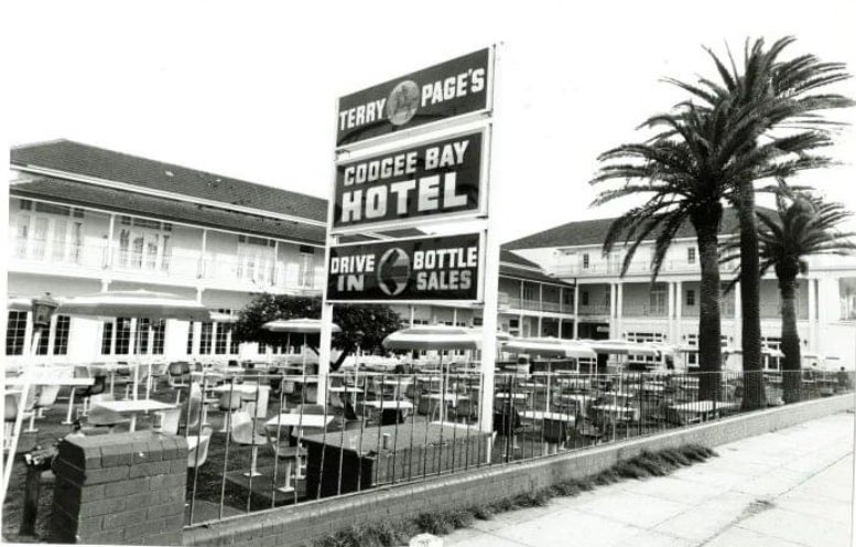 Coogee Bay Hotel in 1982