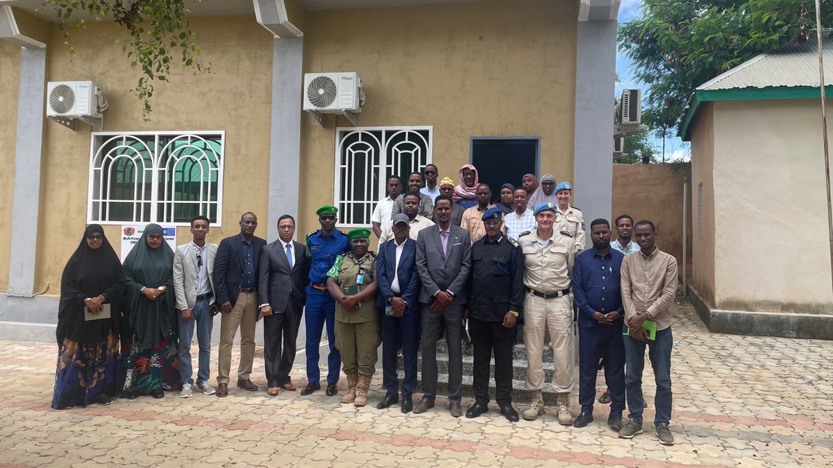 #Somalia's Joint Police Programme (#JPP) aims to improve #Somali policing by fostering community trust - in #Baidoa this week, @UNPOL and @UNDPSomalia staff presented the JPP's Phase II to representatives from #SouthWestState government, police and civil society.