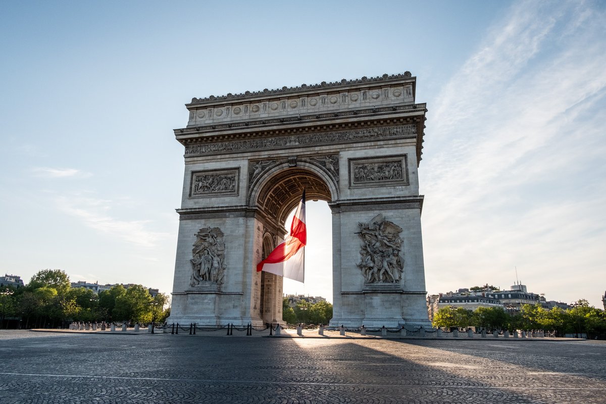 Aujourd’hui, nous commémorons la victoire sur le nazisme et la fin de la Seconde Guerre mondiale en #Europe. Nous nous souvenons de toutes celles et de tous ceux qui se sont battus pour la liberté et la paix. #8mai1945 #8mai #DevoirDeMémoire