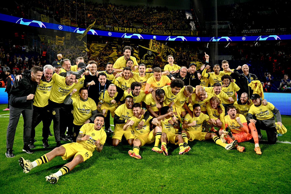 Selamat untuk sepupu kami Dortmund. Kalahkan Bayern di Final dan rebutlah piala itu! 💪🏽🏆💛🖤❤ #YNWA #Blibli @bliblidotcom