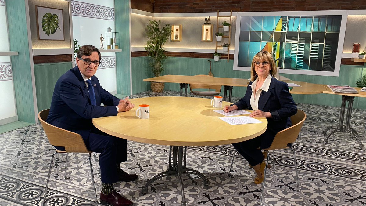 🔴 Comença l'entrevista de <a href="/GemmaNierga/">Gemma Nierga</a> a <a href="/salvadorilla/">Salvador Illa Roca</a>, candidat dels <a href="/socialistes_cat/">Socialistes PSC/❤</a> a les eleccions del #12M

👥 Després continuarem analitzant l'actualitat amb <a href="/manusimarro/">Manu Simarro</a> i <a href="/fernandezdeu/">Ricardo Fernández Deu</a>

📍 #La2 de <a href="/RTVECatalunya/">RTVE Catalunya</a>, #Canal24horas i <a href="/radio4_rne/">radio4_rne</a>
📱 rtve.cat/directe