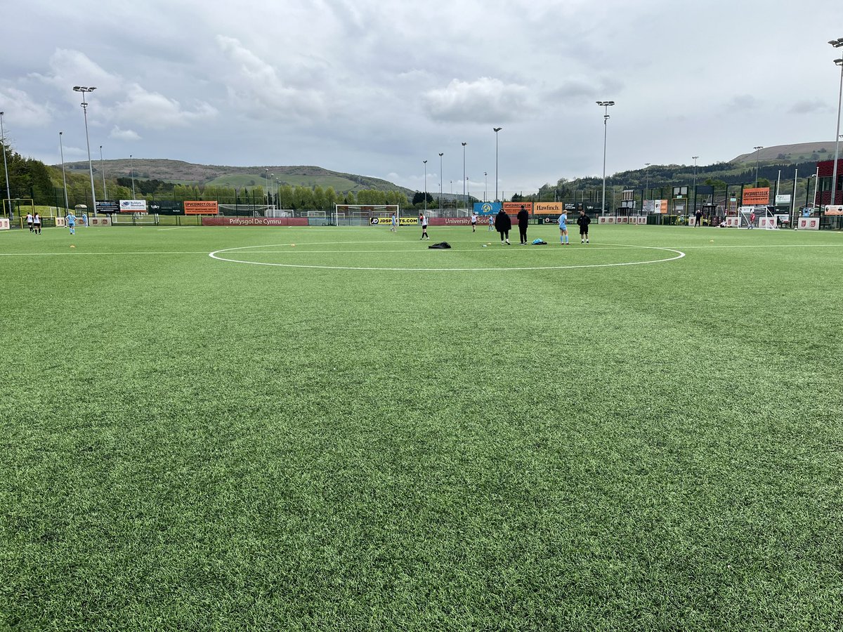 USW Football tweet media