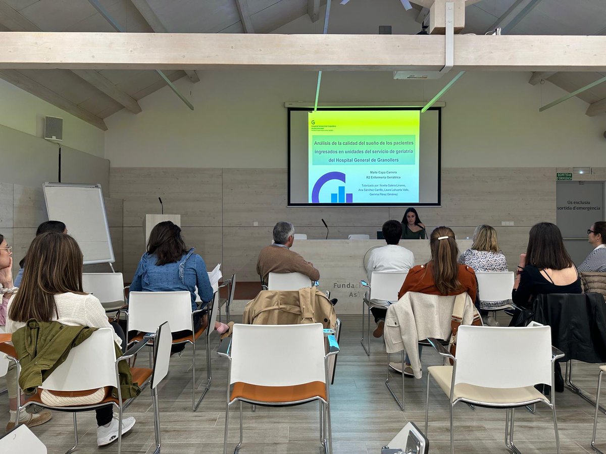 FilialVOR's tweet image. #sessioresidents Ahir, a la @FilialVOR , presentació dels treballs de final de residència de les llevadores i infermera geriàtrica de @hggranollers. Moltes felicitats a totes!!!