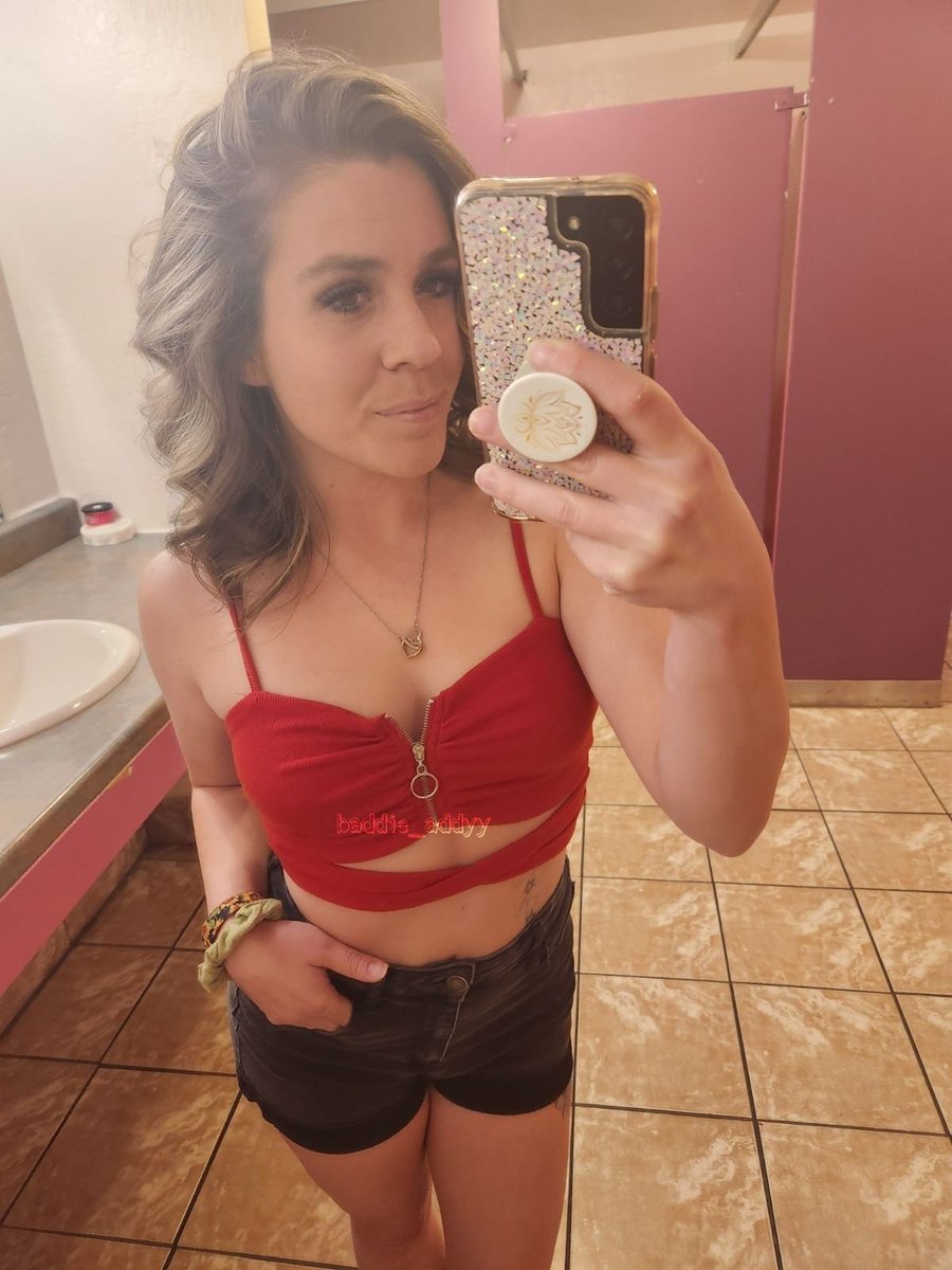 Back at it bartending😊