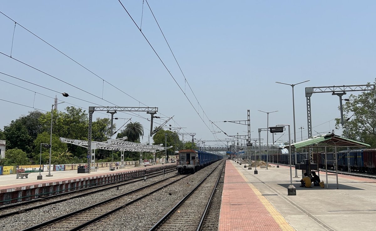Extension of Platform Sheds at Bargarh station is going on. #Bargarh @DRMSambalpur @EastCoastRail @OdishaRail