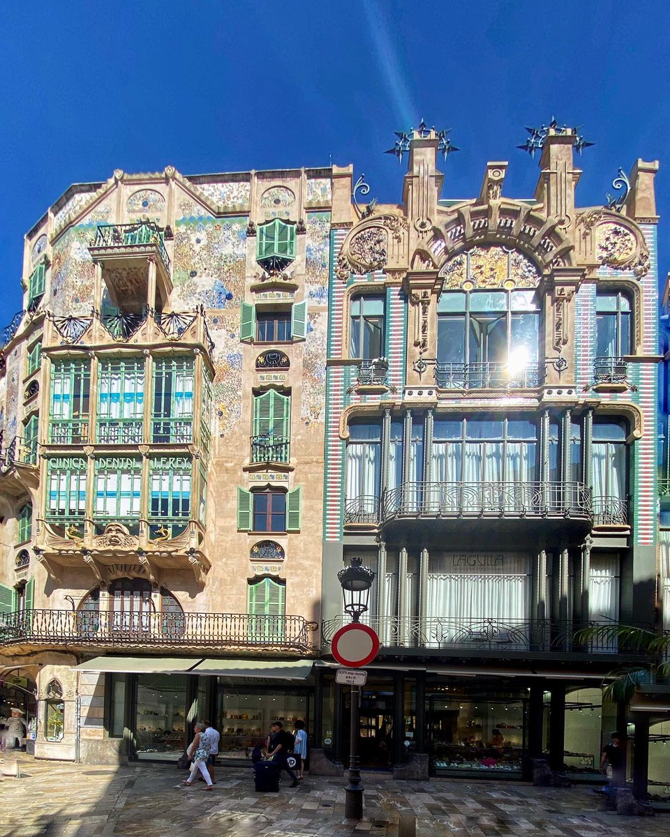 Can Forteza Rey es un edificio catalogado como Bien de Interés Cultural y sin duda, una de las obras más emblemáticas del modernismo en Palma 🤩😍 #VISITPALMA 📷 @martideasso