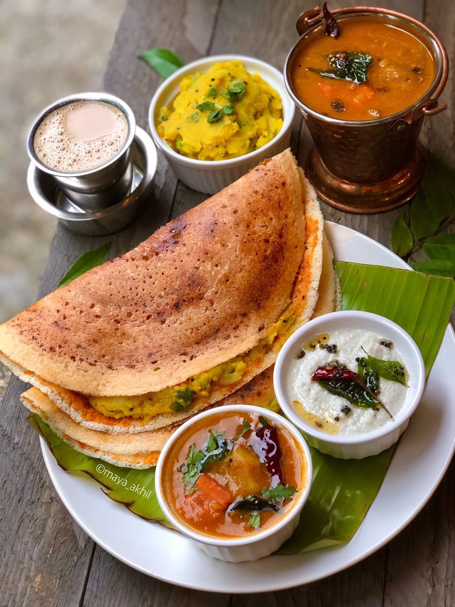 15 of the Most Popular Vegetarian Dishes Of India 🇮🇳

1. Dosa