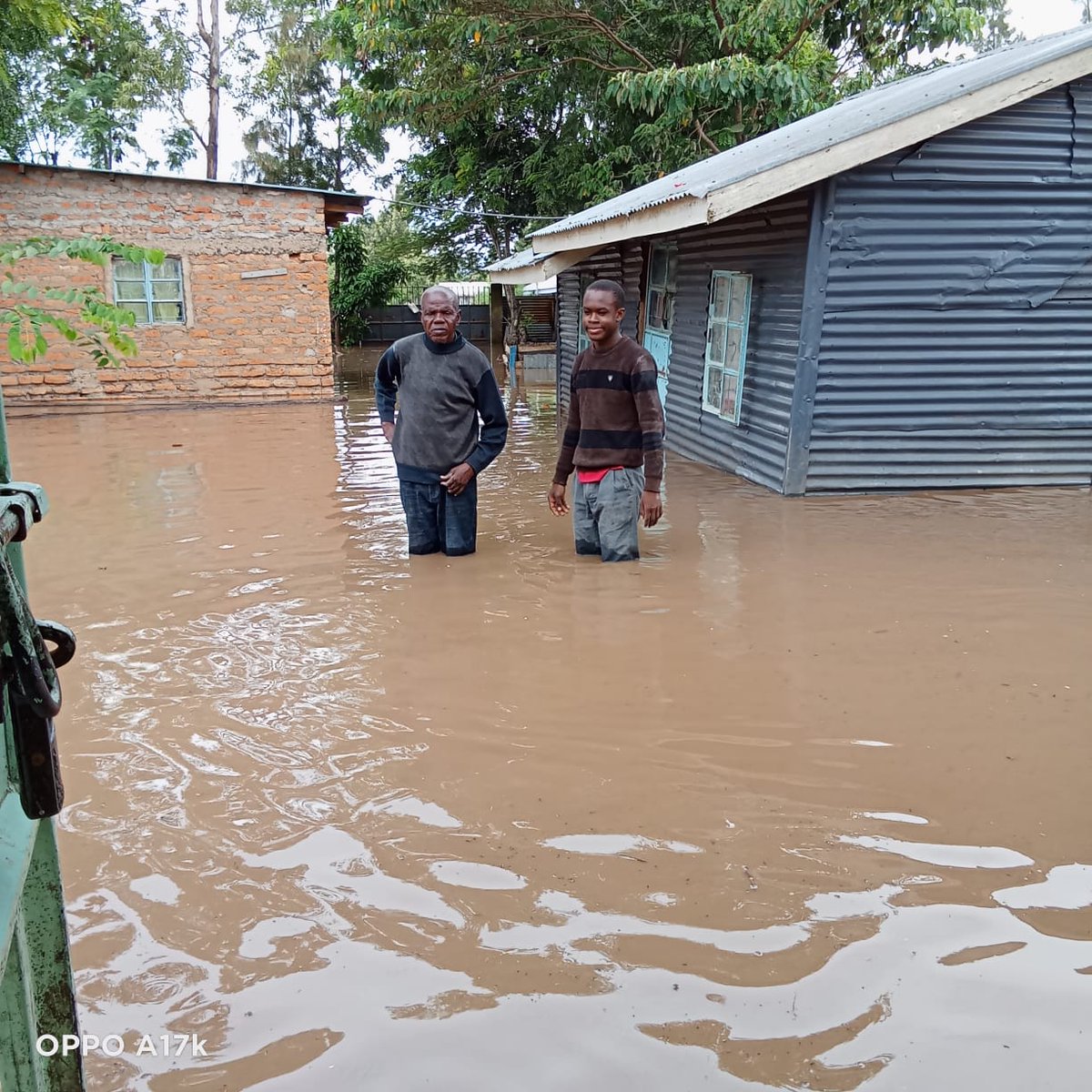 Floods have been wreaking havoc on communities across the country since last year, displacing families, destroying homes and disrupting livelihoods. One wonders where is the 10 billion set aside on this issue? #RavagingFlood #StaySafeKE