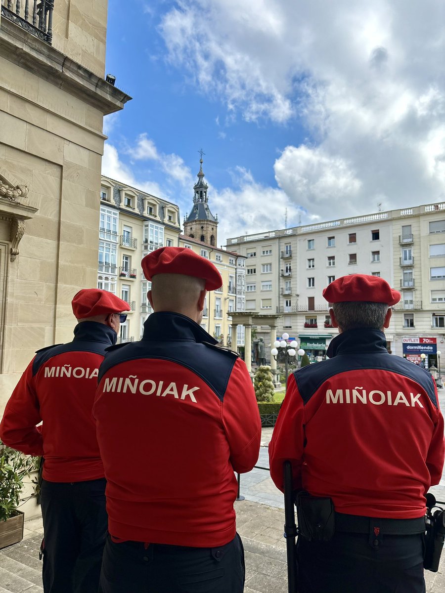 El cuerpo policial foral de #Miñones necesita el apoyo de la Diputación de #Álava y ahora no lo tienen. La plantilla no se amplía y siguen con los mismos problemas. @BorjaMB_ 'Siempre les defenderemos'