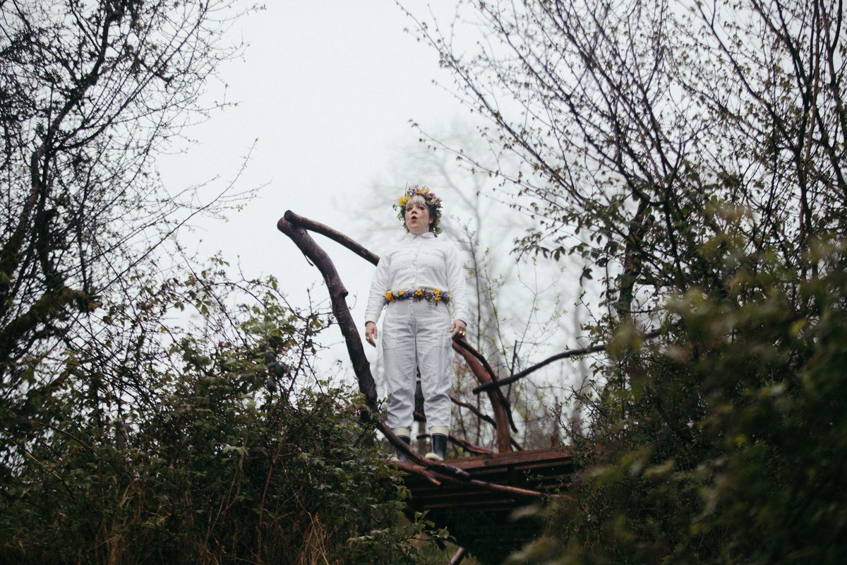 Thank you to everyone that came to the Beltane dawn performance at Southcombe Barn in Dartmoor. It was an honour to sing the summer in 💚 📷 Jassy Earl