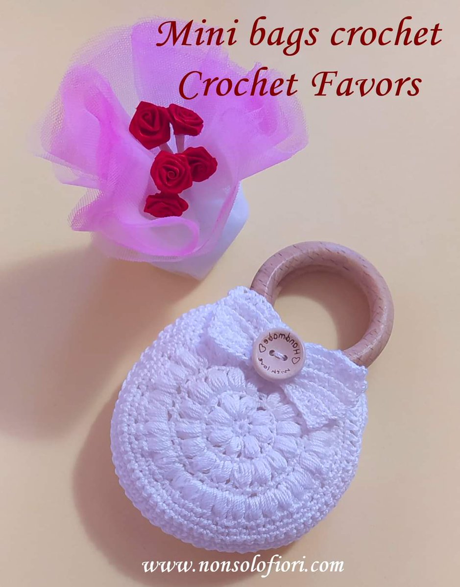 Mini bags crochet - Crochet favors 
Video/tutorial: youtu.be/tu2g0dHjCFw 
youtube.com/user/Marynonso…
nonsolofiori.com 
#crochetbag #crochet #favors #borsa #borsauncinetto #crochetfavors #bomboniere  #bag #bags #crochetbags #crochetbag #favors #favorscrochet #knitting