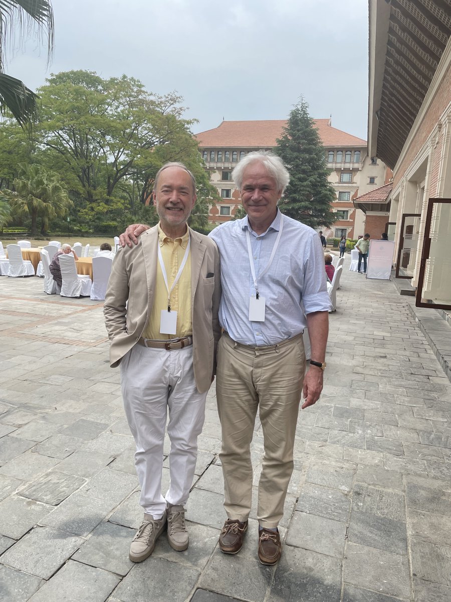 With @Mark_Solms at the Animal Consciousness Conference in Kathmandu @adelphiedizioni