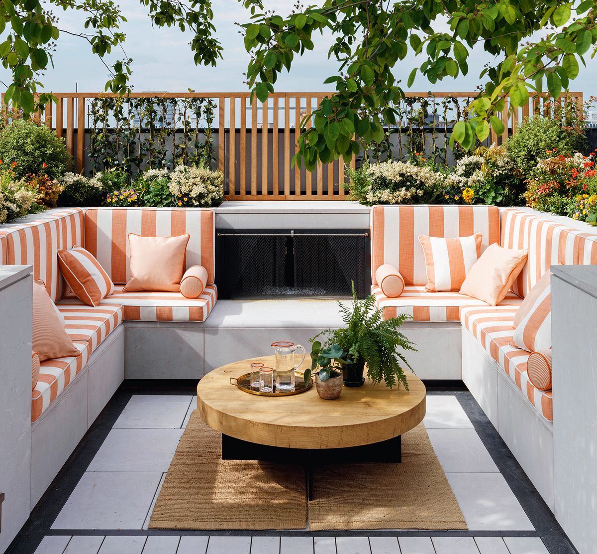 Replacing Your Outdoor Sofa Cushions is an 'Affordable Hack to a Brand-New Backyard!' — Here's Where to Buy Them trib.al/OVe00KS