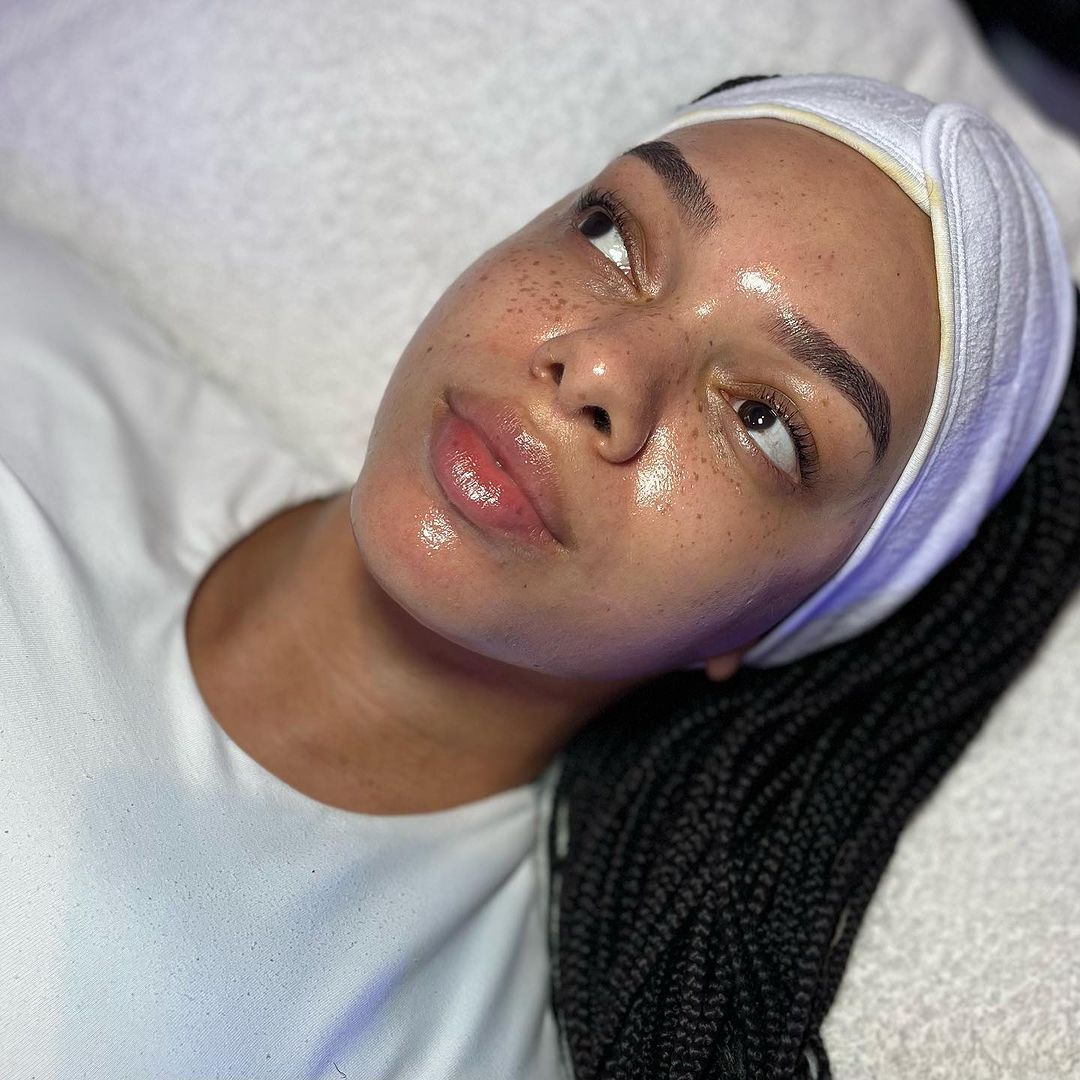It's giving glazed donut ✨ The Hydrafacial treatment is a monthly must for a glowing, radiant appearance while targeting your skincare concerns.

Link in bio to find a provider near you. #hydrafacialsa
