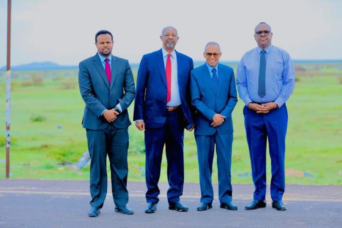 A high level ministerial delegation from the Republic of #Somaliland have travelled to the border town of Tog-Wajaale to meet their counterparts from #Ethiopia #Kenya #Djibouti & #SouthSudan! 

#RecognizeSomalilandNow #RespectTheMoU

More information to follow…