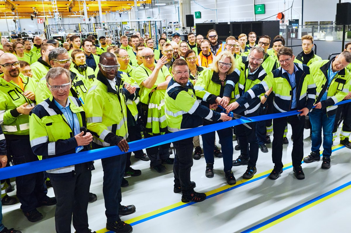 Why the ribbon cutting? It marks the opening of our new state-of-the art campus in Helsinki, Finland, where we are ramping up production our #EnergyAware Uninterruptible Power Supply (#UPS) ranges to meet soaring demand. Find out more: eaton.works/3WtyLla