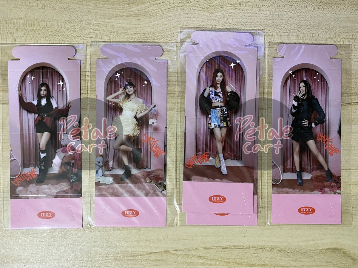 petalecart's tweet photo. wts lfb ph #petalecart

Itzy Crazy in Love standees
> yeji, lia, cheryoung, yuna
✅ On-Hand
✅Mint Condition 
Php 150/ set of 4
Php 50/ member

MOD: jnt
DM to order https://t.co/7Hkl4J7EH4