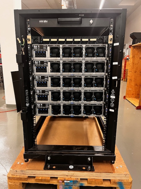 cscsch's tweet image. The cluster for the team @ETHRacklette is on the way to Hamburg for the ISC Student Cluster Competition at ISC24! The 2024 competition welcomes 19 virtual and eight in-person teams. Good luck @ETHRacklette ! #ISC24