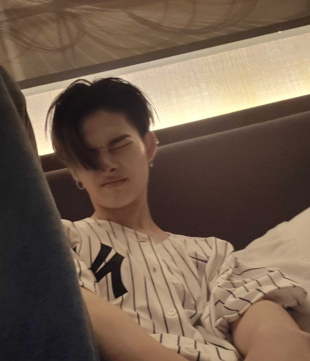 enhypenweverse's tweet photo. [ #니키’s Post ] 240508

#NI_KI: I was happy [doing] fate+ in u.s🥲

@ENHYPEN_members @ENHYPEN #ENHYPEN #엔하이픈 https://t.co/v5OdiuyfQc