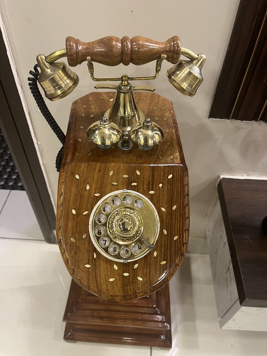 New design brass and Wodden working telephone #brasstelephone #woddentelephone #antiqueshop #antiquedecor #homedecor #handmadetelephone #copperexpert #oldmomeries💕