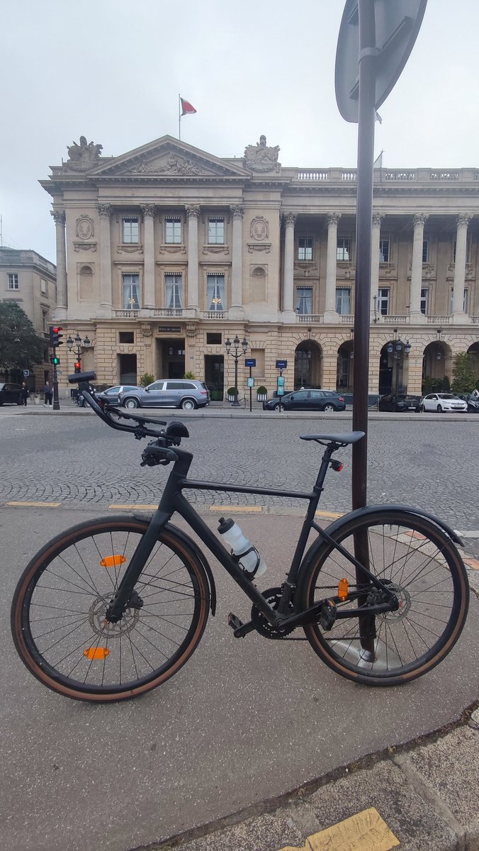 #Sellefie
#Paris
#Paris8
#HotelDeCrillon
#PlaceDeLaConcorde