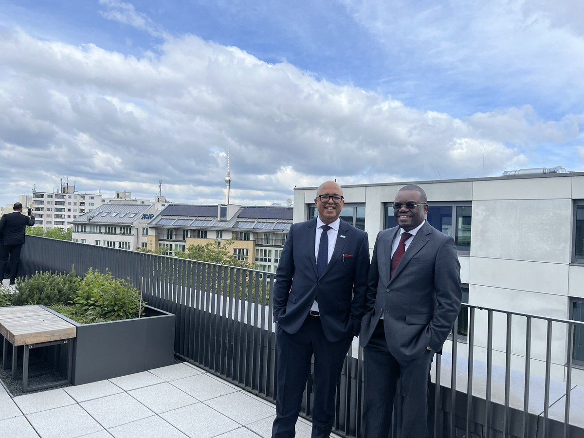 Proud to welcome my dear brother @JeanKaseya2 to the #WHOPandemicHub @AfricaCDC is an important partner to @WHO as we work together to strengthen national capacities for emergency preparedness & response including #CollaborativeSurveillance