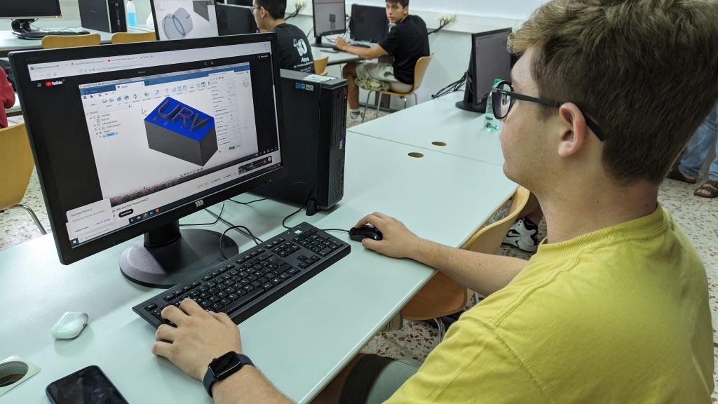 ☀️#EstiURV és una oferta de cursos presencials de la #URV adreçada a estudiants de 1r de batxillerat i 4t d’ESO que proporcionen formació científica i tècnica, a fi d'ampliar coneixements i despertar vocacions científiques i professionals.

👉urv.cat/ca/recerca/div…