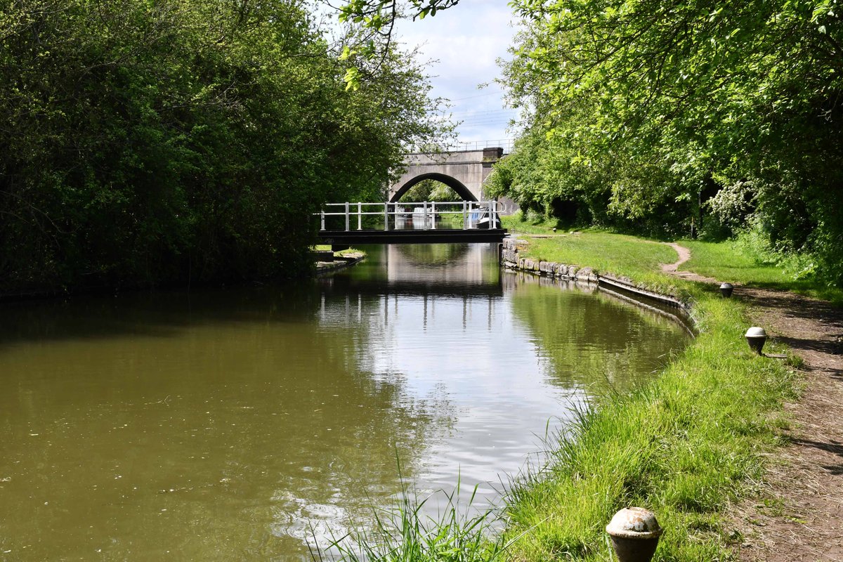My photos from #May 2023 #CanalRiverTrust #GrandUnionCanal #Seabrook #Lock #Bridge #NarrowBoat #Reflections #Canals & #Waterways can provide #Peace & #calm for your own #Wellbeing #Lifesbetterbywater #KeepCanalsAlive