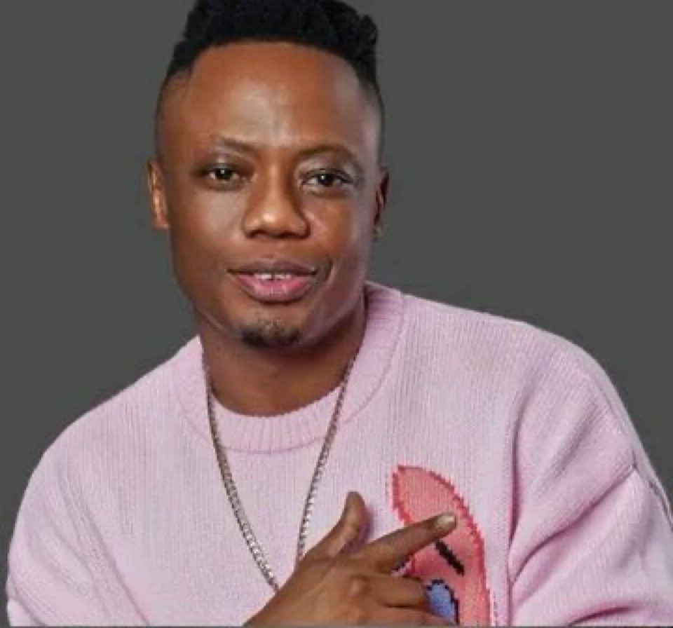 Men let me tell you one thing, it’s advisable to stick to the Huns who have known you as a nobody before you can become famous! These hoes that you all meet in your lives at later stages, just because you are famous won’t do you any good. Poor Dj Tira is now accused of rape!!