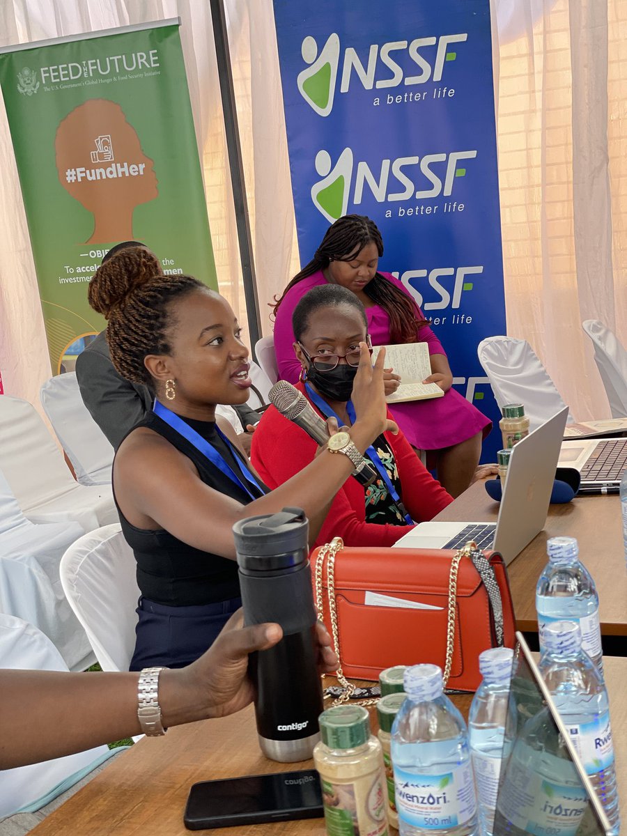 At @mkazipreneur's #NSSFHiInnovator Pitch day, the panel of judges is offering valuable feedback to the team from Pink House Spices Uganda. This collaboration is spearheaded by @nssfug, @SBIncubatorUG, and @wituganda, in partnership with @MastercardFdn.