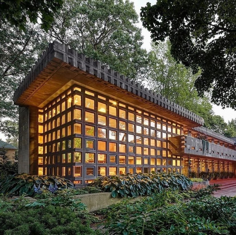 FlyingFox_ff's tweet image. Concrete can be cosy🪨

Dorothy Turkel house by Frank Lloyd Wright, Detroit 🌒

#architecture #LloydWright #concrete