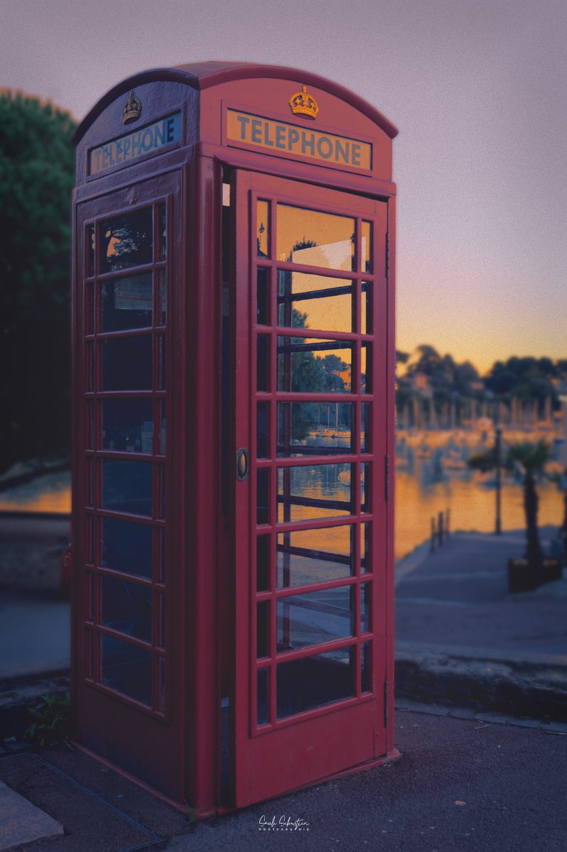 Post something red - Postez ou republiez une photo avec un élément rouge #photography #sunsetphotography #Nikon #red