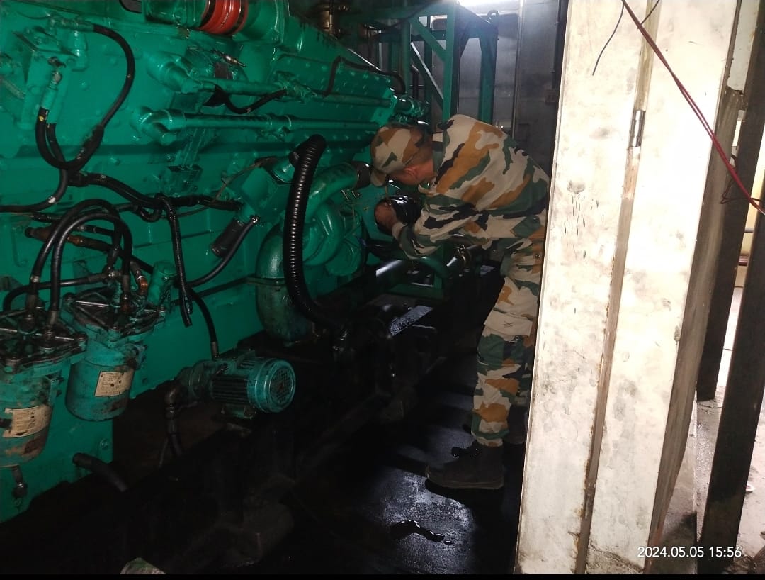 DG sets of administration in Car Nicobar went unserviceable, causing a power outage. Maj Ashish Mathew led the #ANC MES team from AFStn Carnic, rendering swift assistance wherein fault was located, repaired and power restored. #HarKaamDeshKeNaam #ANC