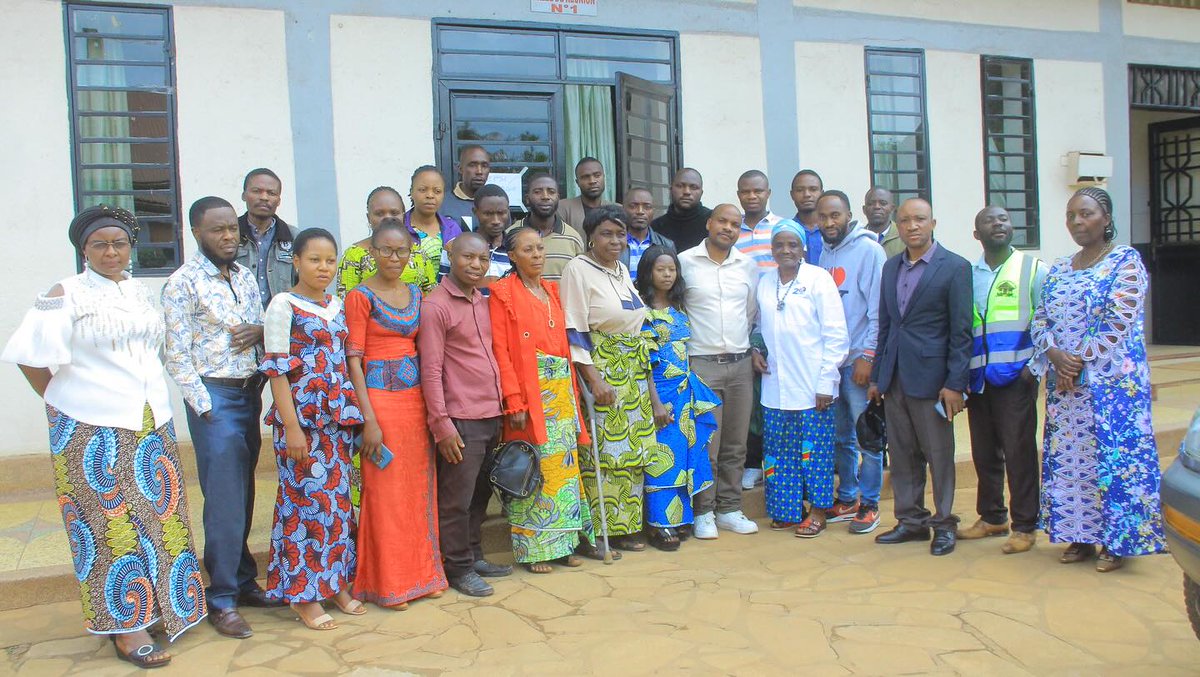 Pour impliquer les hommes dans la lutte contre les #VBG en sensibilisant leurs homologues, la @RDC_sfvs a organisé un atelier de renforcement des capacités des leaders communautaires sur la #MasculinitéPositive à Butembo🇨🇩 Avec l’appui @ALBOANongd programme #FemmesEnRoute ♀️🕊️🪖