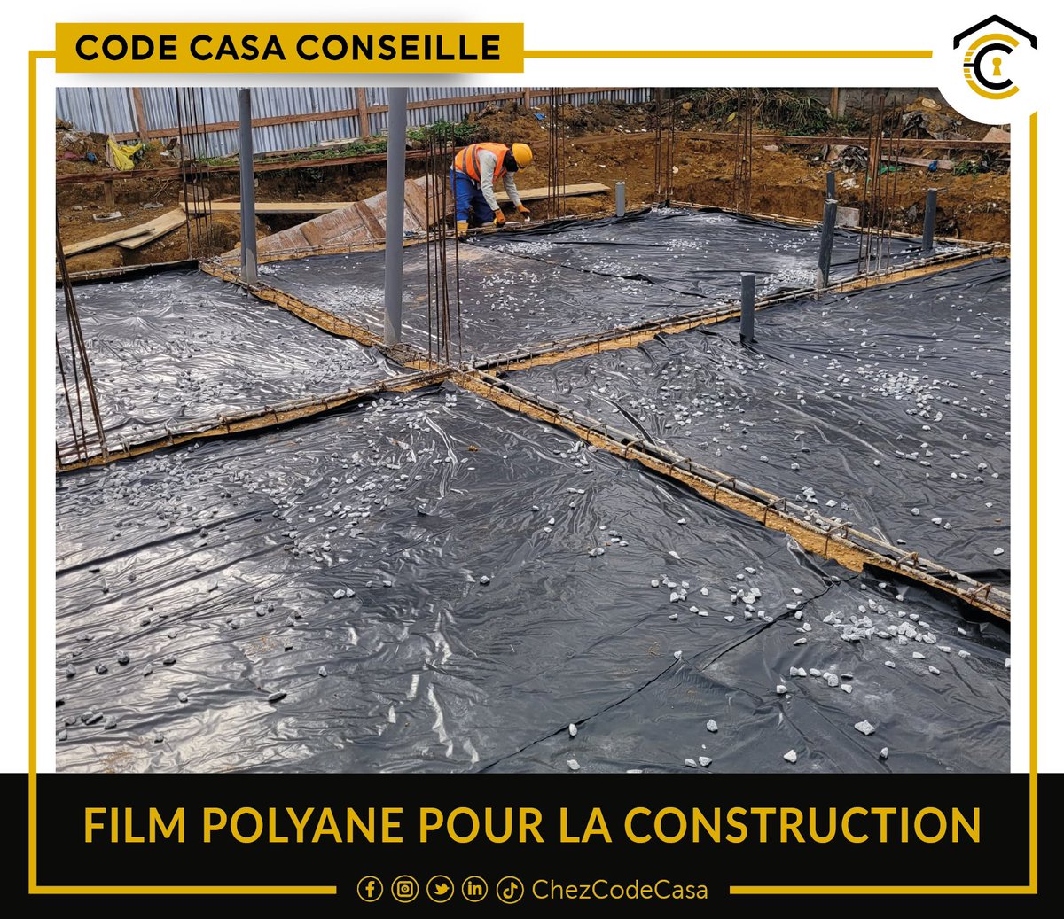 Le film polyane, aussi connu sous le nom de film polyéthylène est un matériau utilisé dans les projets de construction. 👷

Il joue le rôle de couche de protection, entre le sol et la surface en béton et permet de protéger celle-ci de l'humidité, des remontées d'eau, 
⤵️