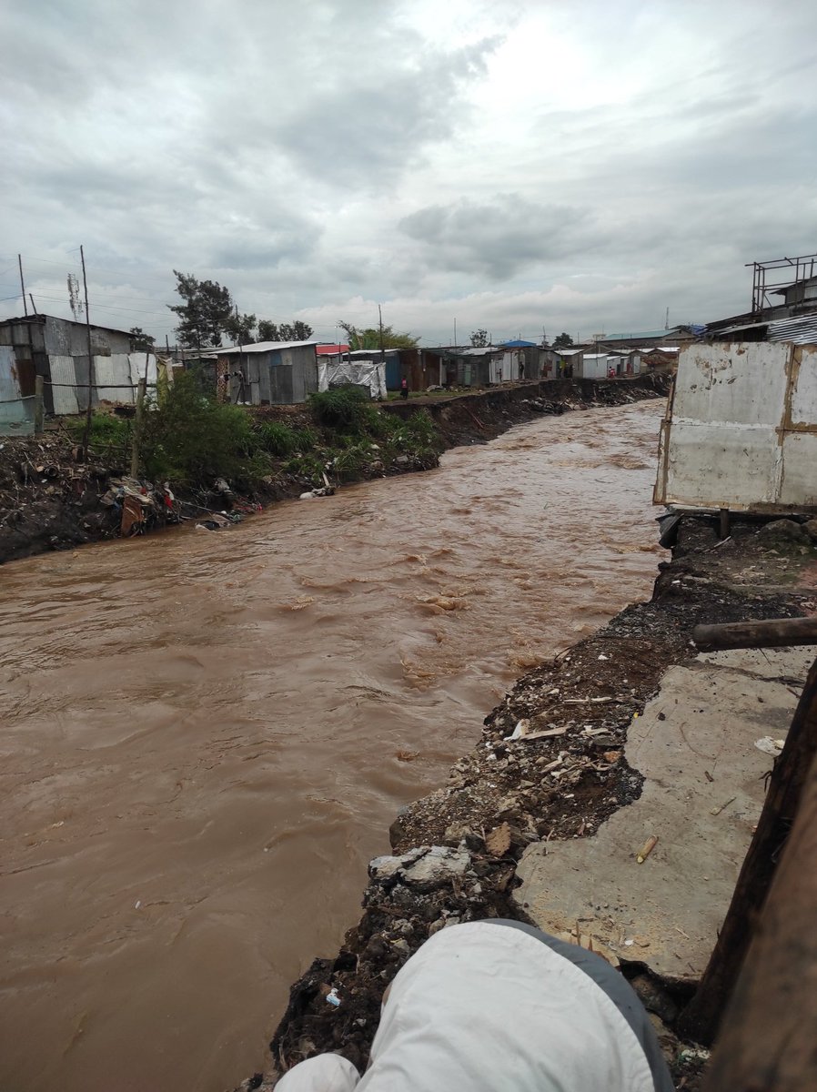 Effective communication from the government during flooding is crucial for keeping citizens informed and safe. Do you think the government is giving any information on how keep safe? #StaySafeKE #RavagingFlood PeopleVoices On Floods