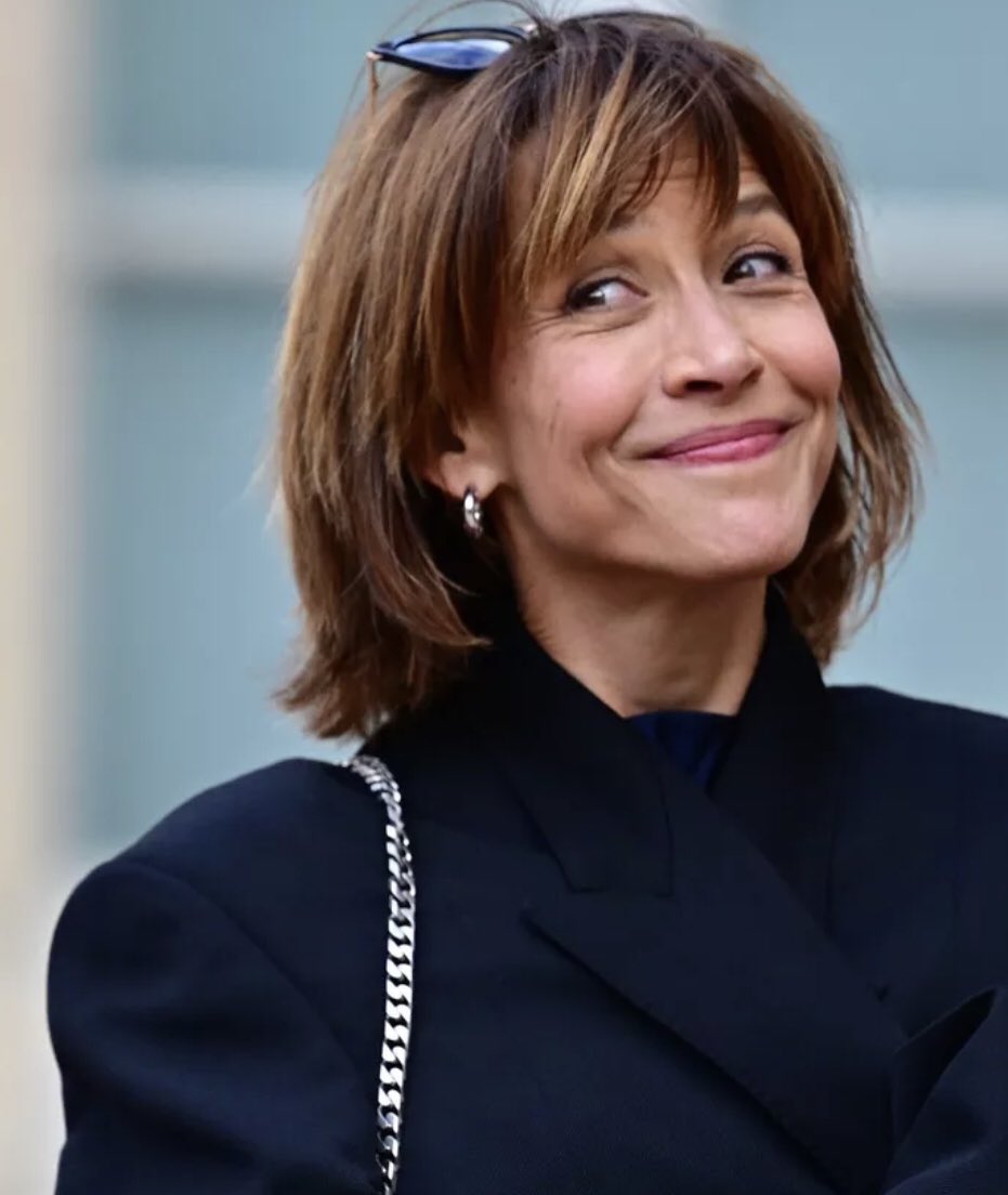 ❤️Sophie Marceau❤️ 💙 6 mai 2024 Elysée🌟💙 @sophiemarceau #frenchactress @medias_coproduction #suisse #italy #belgium #France #Chine #Deutschland #Espagne @Festival_Cannes #UnitedKingdom #shooting #locarnofilmfestival #presse @Festival_Cannes #instagram #cinema #Vogue @GALAfr