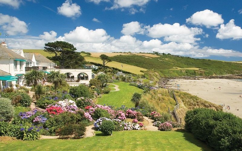 Cornwall's most beloved gardens are within easy reach of The Nare hotel, which make it the most desirable place to stay for a Spring Garden Break. buff.ly/3y8yZEi