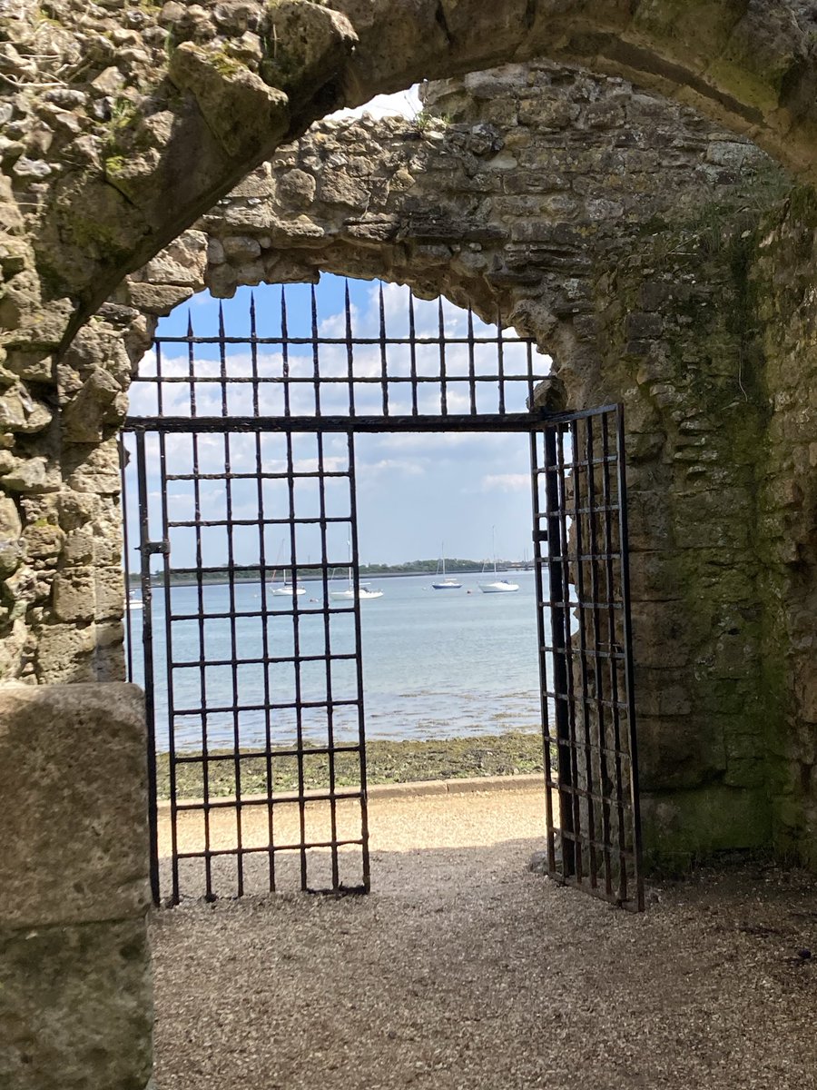 Lovely day out yesterday, celebrating OH #birthday We explored #Portchester #castle & then chilled in the #AnchorBleu #Bosham And……it was #sunny 🤣☀️🎂