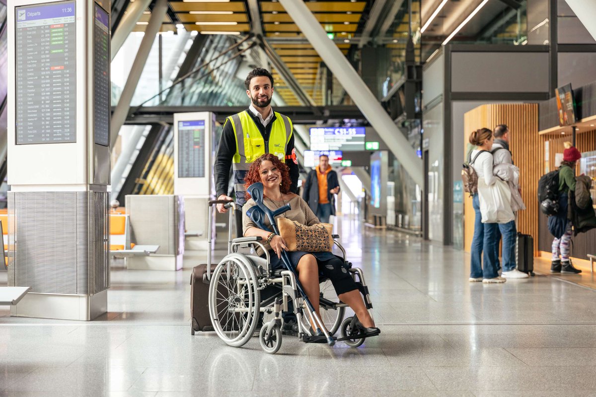 #Swissport subsidiary #GVAssistance has secured the tender for providing services to passengers with reduced mobility (PRM) at @geneveaeroport, extending its concession until 2031. ➡️ cutt.ly/9ewBzfWw
