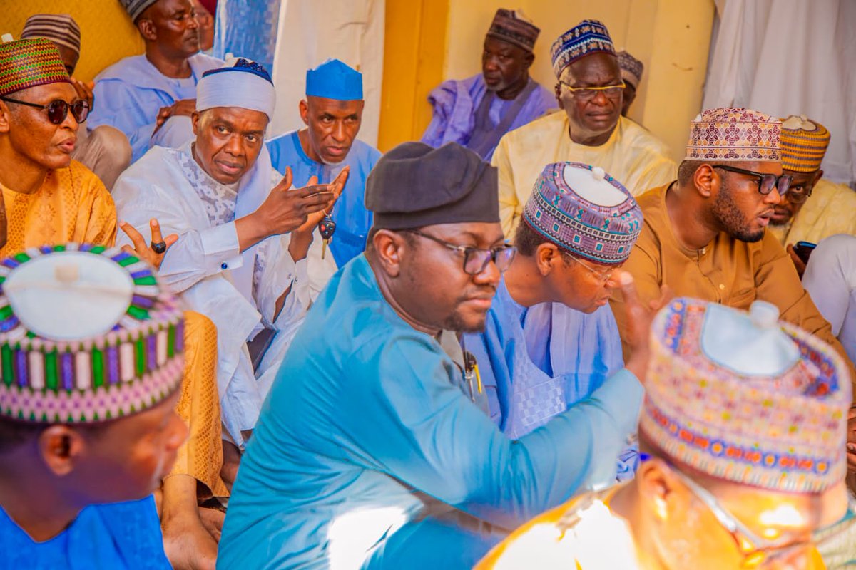 The National Chairman, Dr Abdullahi Umar Ganduje, CON, led members of the National Working Committee and some elders of the Party to Yola, Adamawa State, to condole with the National Security Adviser, Mallam Nuhu Ribadu, over the passing of his brother, Salihu Ahmadu Ribadu.