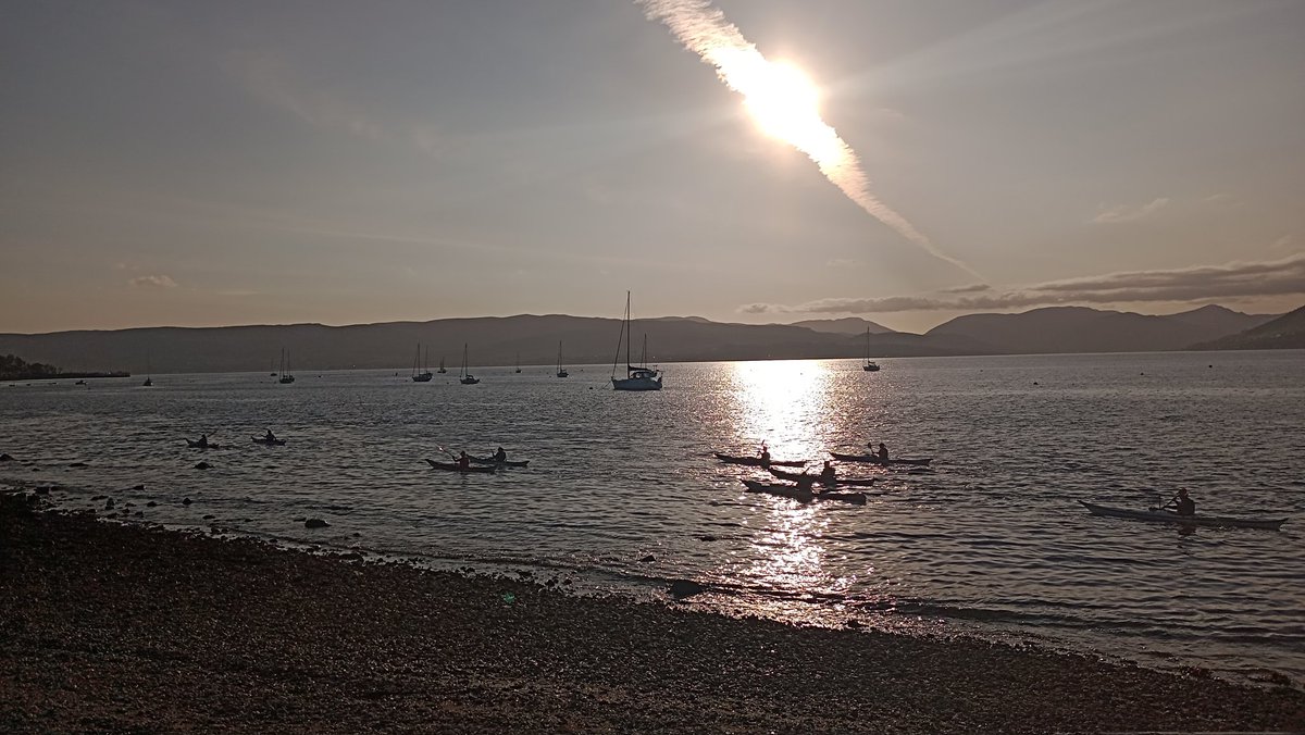 LearnerWcs's tweet photo. Wee selection from last night - such a beautiful evening #AliCat #kayakers #Strone #Blairmore #Ardentinny https://t.co/4LhUqZJBDK