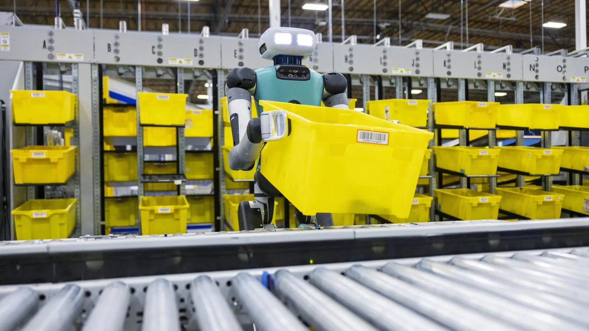 Amazon's warehouse #robot army keeps getting bigger and bigger

ow.ly/QfSw50RyJqb

#AmazonRobots #WarehouseTech #FutureOfWork #RobotRevolution #Logistics #logisticstech #robotics #amazon #tech