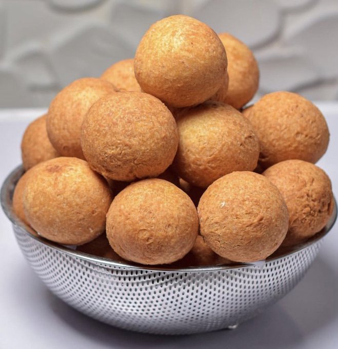 Watch 𝐋𝐚𝐧𝐫𝐞's leaked NSFW photo on TwXstars