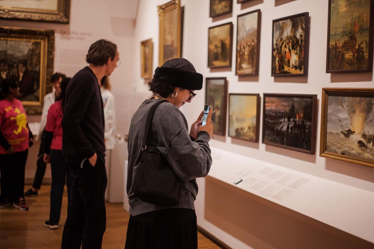 Nieuw stagiair 'Social Media' gezocht! Vanaf juli 2024 - in overleg (24-32 uur p/w) 

Solliciteer hier: buff.ly/4a9Vesf 

#amsterdammuseum #vacature #stagiair