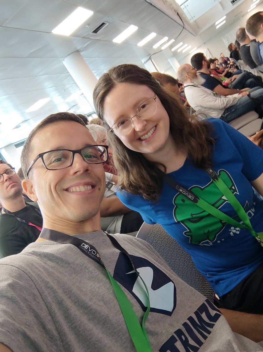 Paolo Patierno (@ppatierno) on Twitter photo Here we are, with <a href="/KateStanley91/">Kate Stanley</a> at <a href="/DevoxxUK/">DevoxxUK 🇬🇧</a> wearing <a href="/strimziio/">Strimzi</a> and <a href="/kroxylicious/">kroxylicious</a> uniforms! Here we are, with <a href="/KateStanley91/">Kate Stanley</a> at <a href="/DevoxxUK/">DevoxxUK 🇬🇧</a> wearing <a href="/strimziio/">Strimzi</a> and <a href="/kroxylicious/">kroxylicious</a> uniforms!