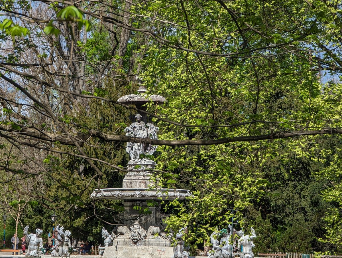 Der Grazer Stadtparkbrunnen sprudelt erst wieder nach einer Generalsanierung. 👉 inside-graz.at/chronik/grazer…

Vizebürgermeisterin Schwentner und Kulturstadtrat Riegler wollen diese im kommenden Gemeinderat auf die Tagesordnung setzen. #Graz
