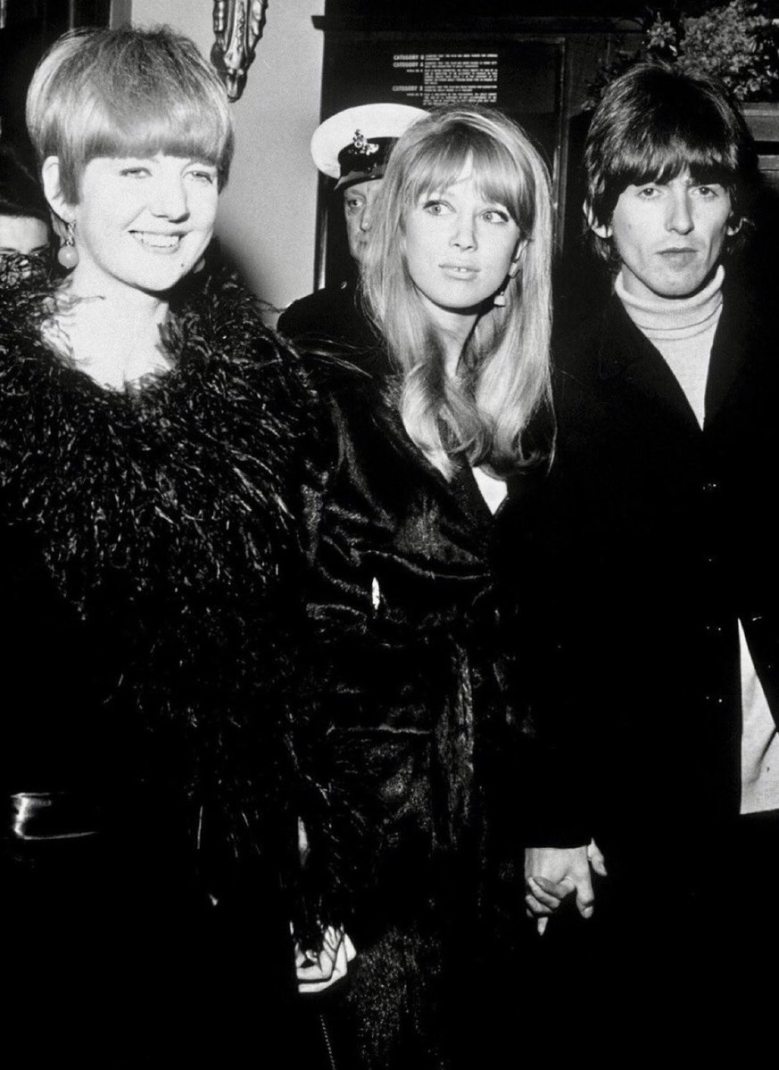 ToursBeatles's tweet photo. With Cilla and Pattie at the film premiere of Alfie, London, March 1966 #TheBeatles #CillaBlack #PattieBoyd #Alfie #sixties #1960s #sixtiesfilms #beatleslondon https://t.co/9RqNBQqTb1