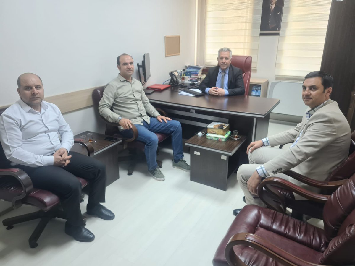 Kırşehir Memur-Sen İl Temsilcisi ve Eğitim-Bir-Sen Şube Başkanı Fatih Mehmet Yavuz, Eğitim-Bir-Sen Üniversite Başkanı Ümit Bircan ve Başkan Yardımcısı Servet Demir ziyaretimize geldiler. Nazik ziyaretleri için kendilerine teşekkür ediyorum.